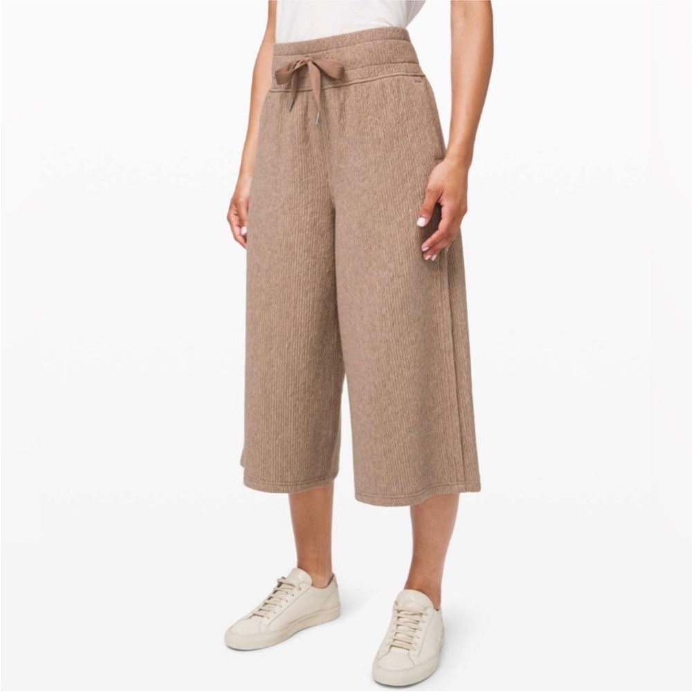 LULULEMON Retreat Yourself cropped pants